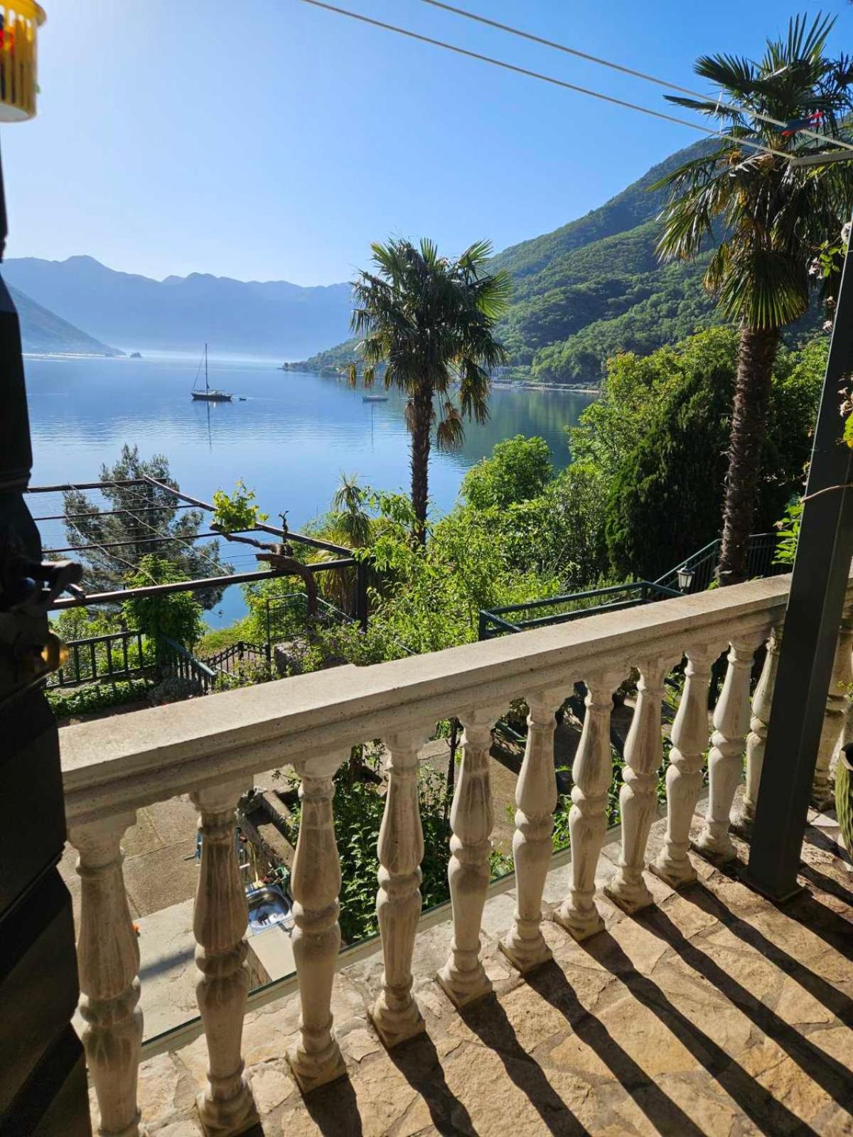 Apartment Capt Seferovic 2 Donji Morinj Esterno foto
